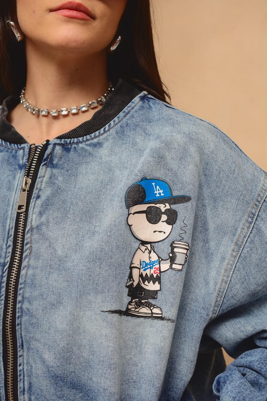 Chamarra bomber mezclilla snoopy