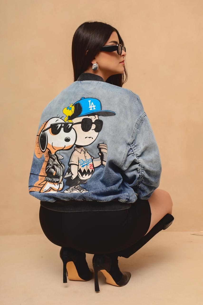 Chamarra bomber mezclilla snoopy