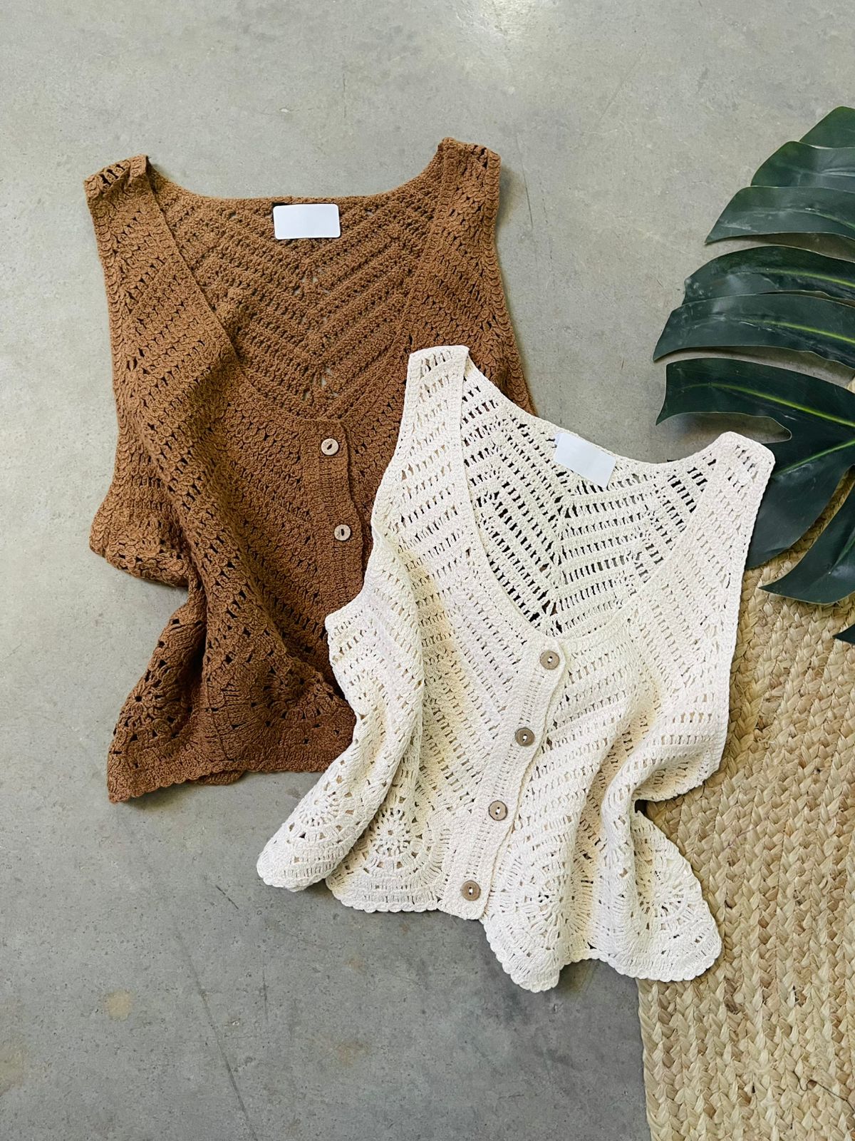 Chaleco Crochet Artesanal "Aura" – Boho Chic Style